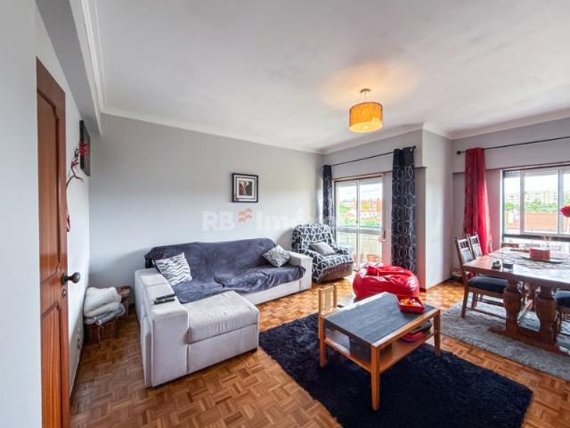 Apartamento T3 c/ 2 Varandas, em Tomar