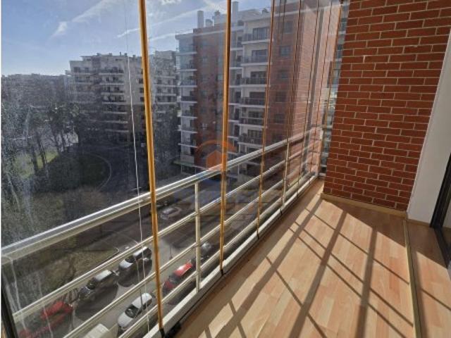 Apartamento T3 c/ 4 Parqueamentos e Arrecadação | Colinas do Cruzeiro, Odivelas