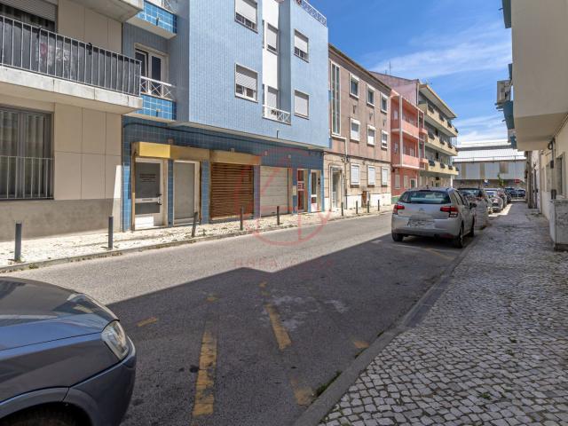 Apartamento T3 | Centro do Barreiro | Parque Catarina Eufémia | Garagem | Arrecadação
