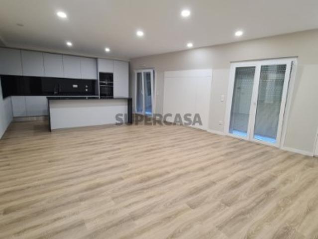 Apartamento T3 Centro do Montijo com Parqueamento
