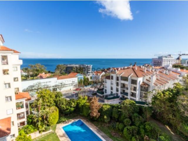 Apartamento T3 Centro Monte Estoril em Condomínio
