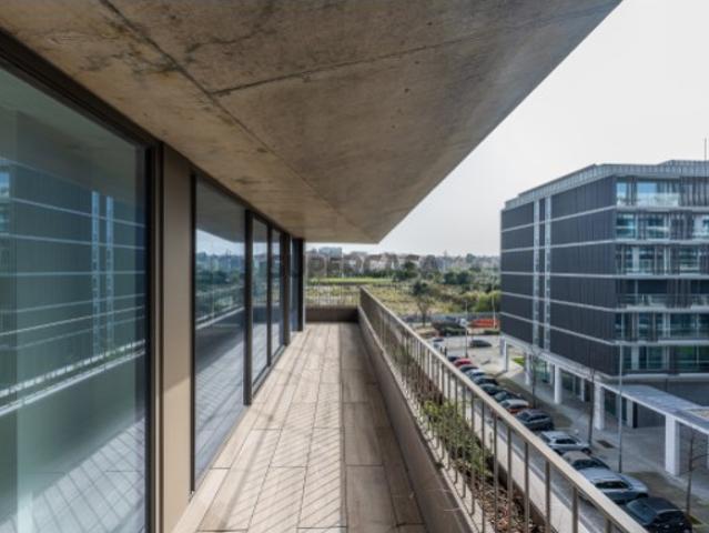 Apartamento T3 com 3 frentes em Matosinhos sul, no edifício Nautilus