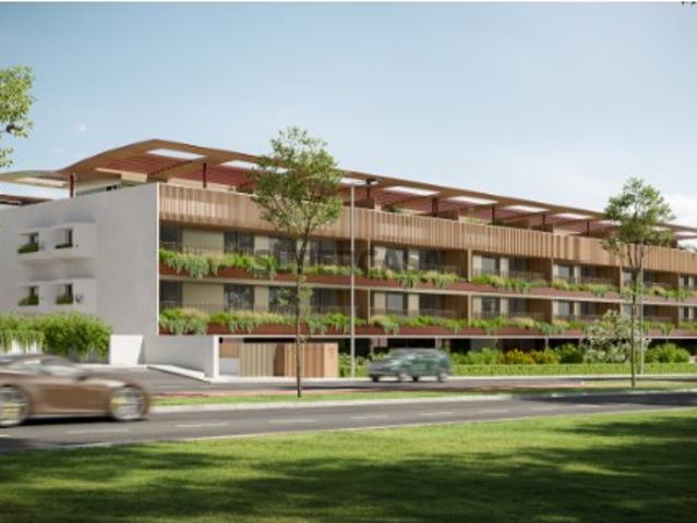 Apartamento T3 com 3 suites, varanda e garagem, junto ao parque da cidade