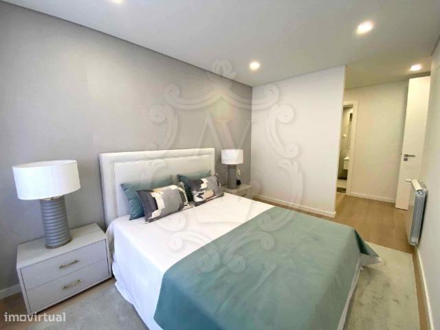 Apartamento T3 com 140 m2 a estrear na Urbanizao do Neudel
