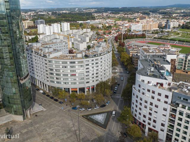Apartamento T3 com 190m2 junto Cmara Municipal da Maia