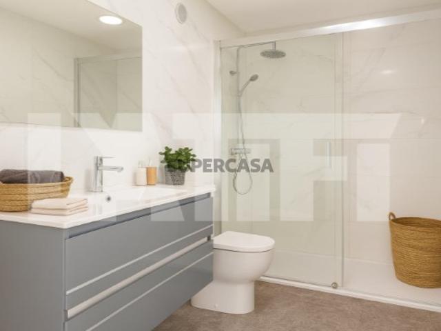 Apartamento T3 com 1 parqueamento, Quinta da Ladeira