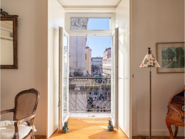 Apartamento T3 Duplex com Terrao no Chiado