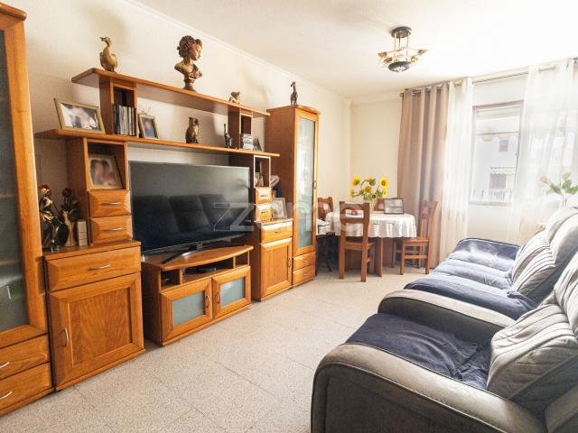 Apartamento de 3 quartos próximo à estação Fertagus em Corroios
