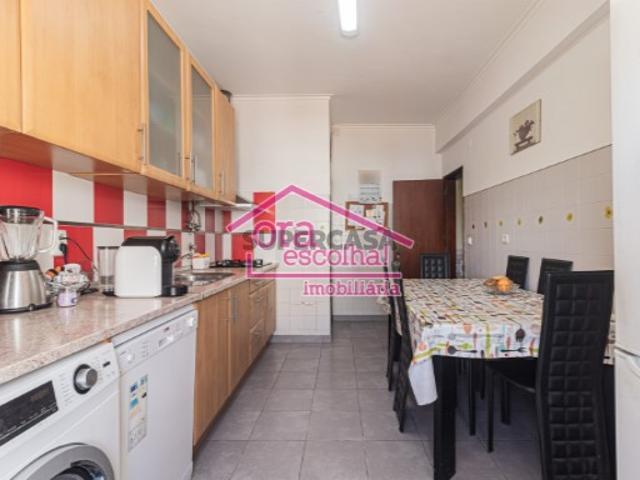 Apartamento T3 com 95 m2 na Amora!