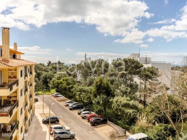 Apartamento T3 com amplas varandas viradas a sul e poente Costa d.