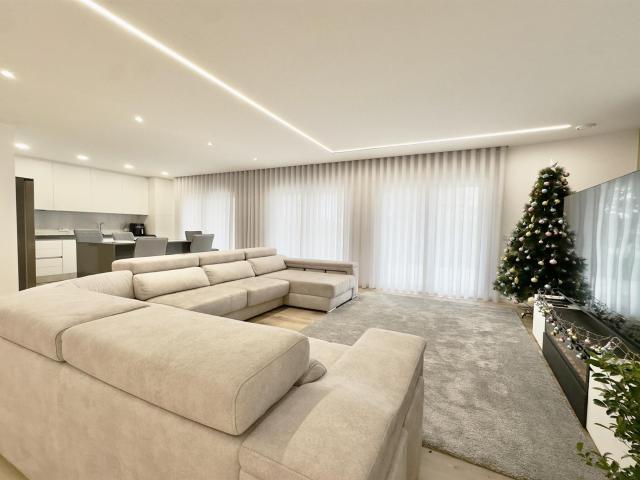 Apartamento T3, com acabamentos de excelência, em Lourinhã. 130m² da Lourinhã e Atalaia