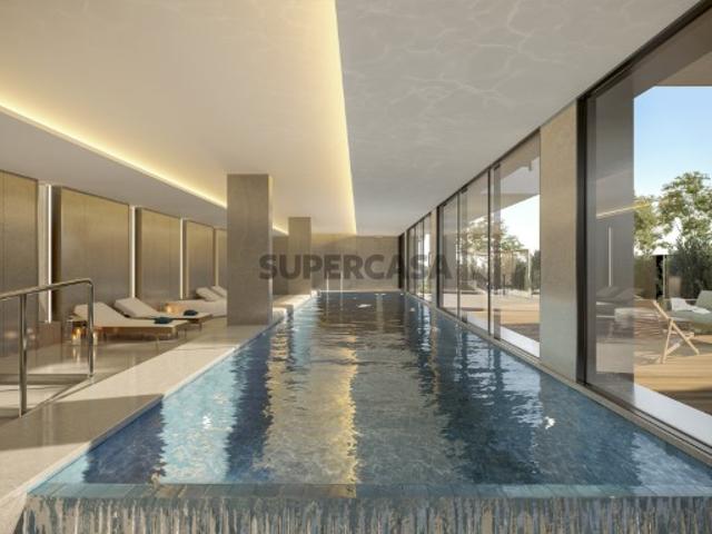 Apartamento T3 com área exterior, em empreendimento com piscina junto à praia, em Canidelo