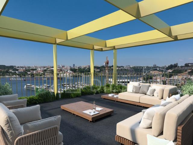 Apartamento T3 com área exterior. junto à Marina Do Douro