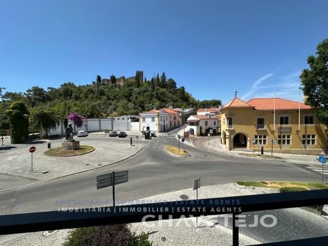 Apartamento T3 com arrecadação e vistas para o Castelo de Tomar e Mata dos Sete Montes