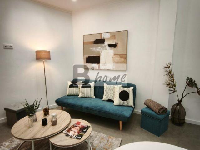 Apartamento T3 com arrecadação em Benfica | 26084095453