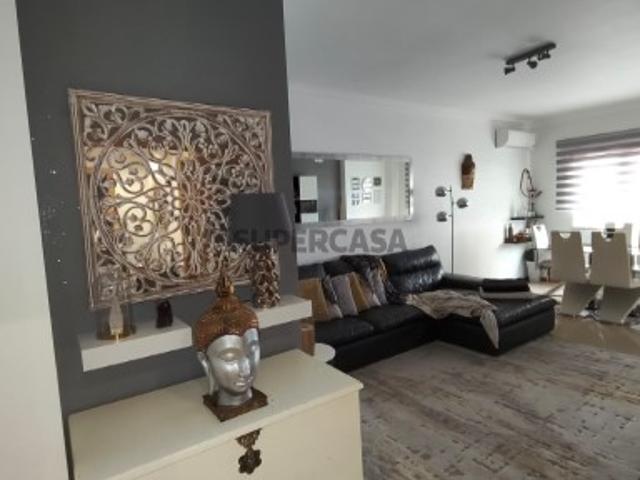 Magnifico Apartamento T3, com Arrecadação Santa Marta do Pinhal, Corroios