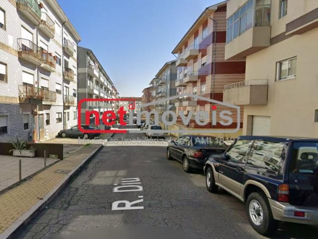 Apartamento T3 com Garagem ao Centro de Ermesinde