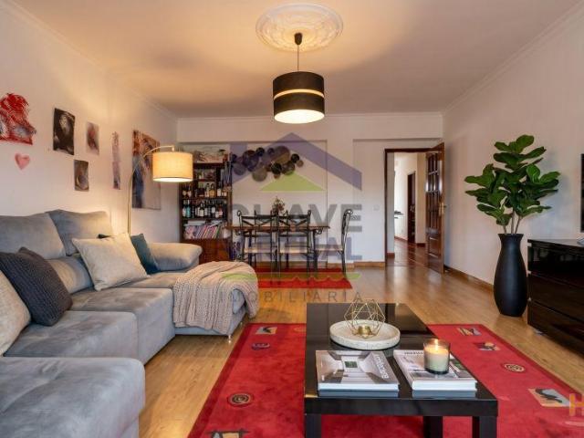 Apartamento T3 com Garagem Centro Bombarral | 26064086742
