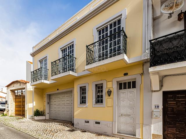 Apartamento T3 com garagem, centro de Lagoa