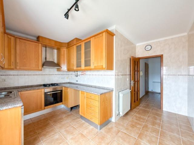Apartamento T3 com Garagem e Arrecadação Excelente Localização no Entroncamento