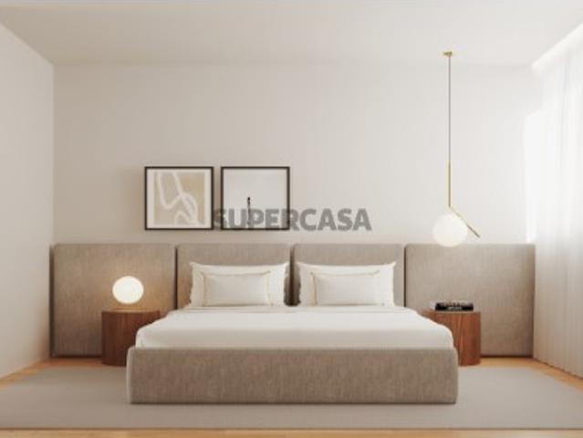 Apartamento T3 com garagem e varanda para comprar no centro de Vila Nova de Gaia Porto