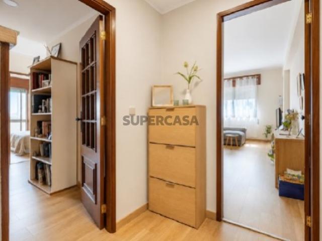 Apartamento T3 com garagem e vista magnífica sobre a cidade do Porto