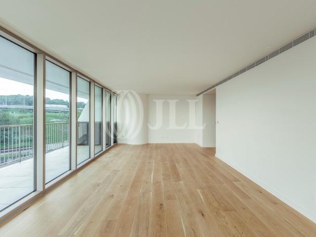 Apartamento T3 com garagem, em Campolide, Lisboa