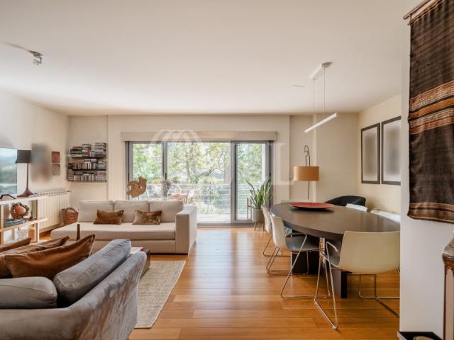 Apartamento T3 com garagem, em condomínio, Lisboa
