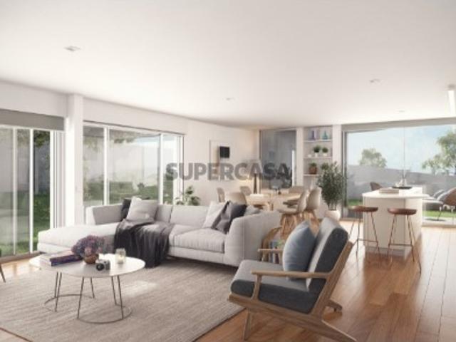 Apartamento T3 com garagem na Foz do Douro, Porto