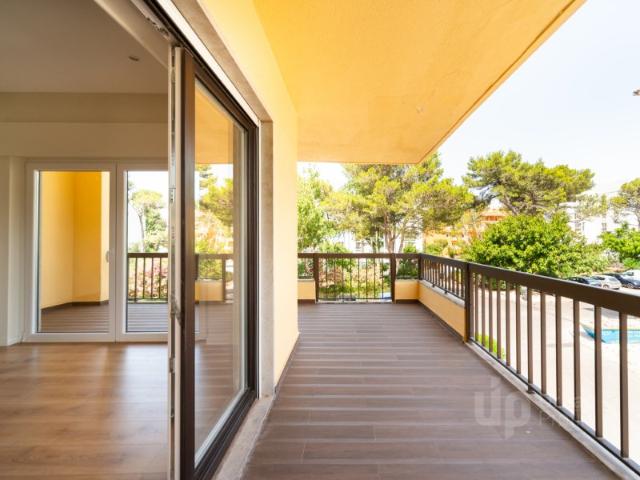Apartamento T3 com garagem para arrendamento na Guia, Cascais