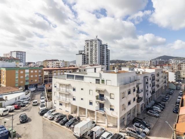Apartamento T3 Com Duas Varandas e Garagem no Centro da Cidade