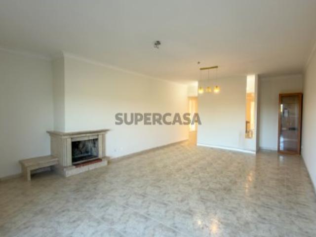 Apartamento T3 com Duas Suítes