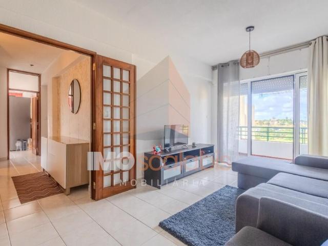 Apartamento T3 com Elevador e Vista Desafogada