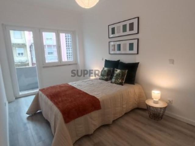 Apartamento T3 com elevador e ar condicionado para venda em Benfica, Lisboa
