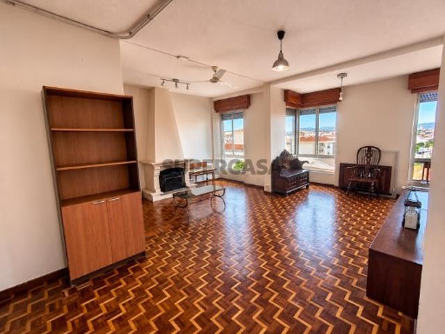 Apartamento T3 com elevador em excelente localização Tomar