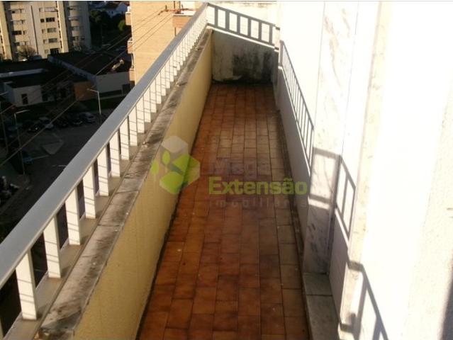 Apartamento T3, com elevador, no Carregado