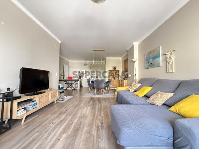 Apartamento T3 com elevador na Quinta da Cutileira