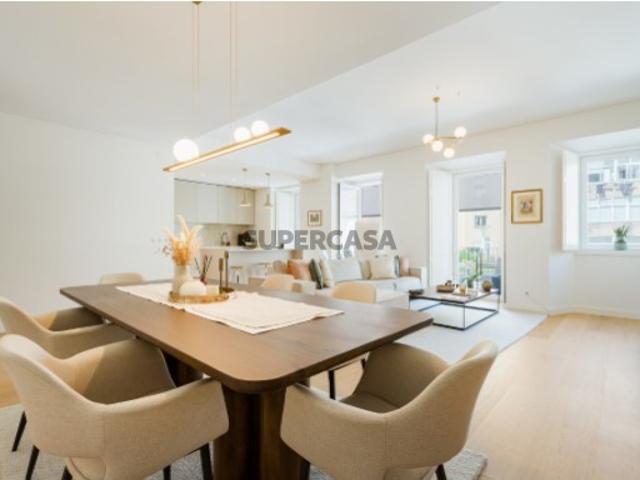 Apartamento T3 com estacionamento, Campo de Ourique, Lisboa