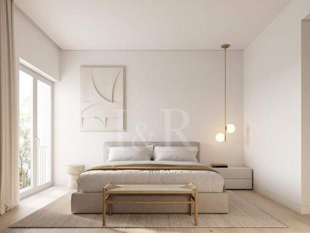 Apartamento T3 com estacionamento e varanda em Carcavelos, C. 125m² Carcavelos e Parede