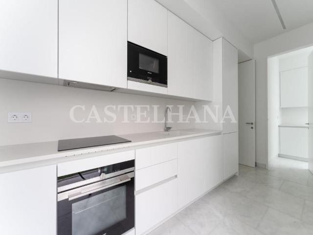 Apartamento T3 com estacionamento em novo empreendimento na. 153m² Estrela
