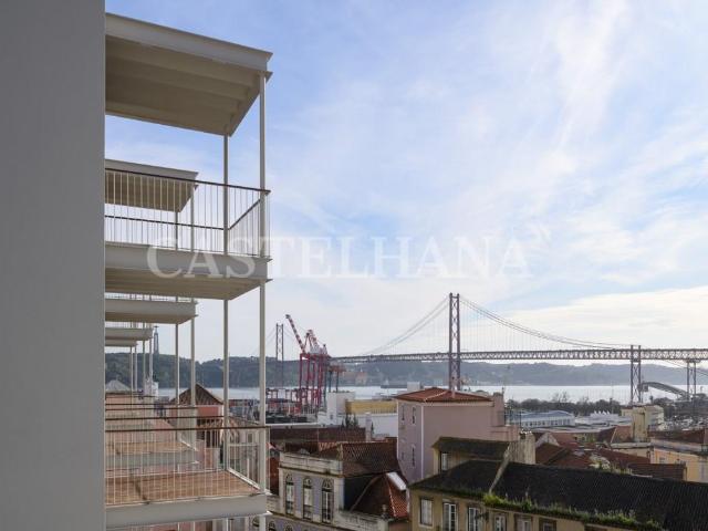 Apartamento T3 com estacionamento em novo empreendimento na. 168m² Estrela