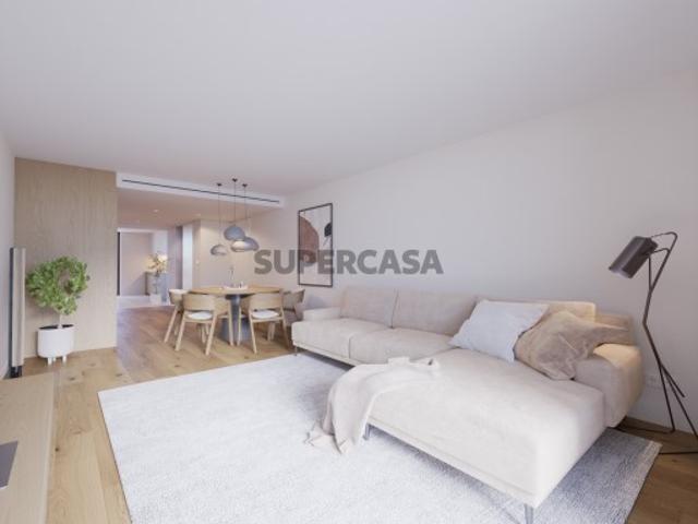 Apartamento T3 com estacionamento, no Vertice, Lisboa