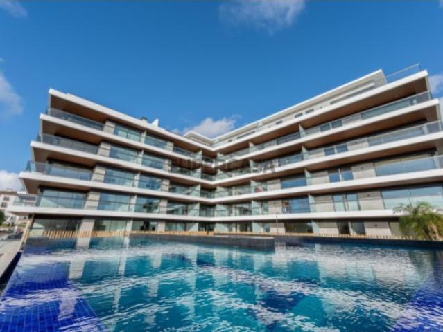 Apartamento T3 com estacionamento, Parede, Cascais