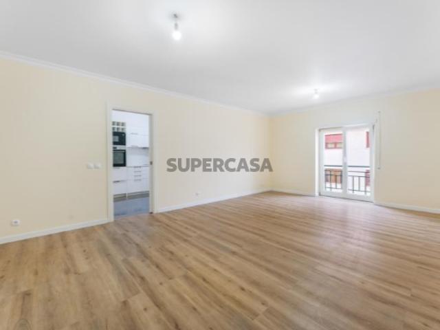 Apartamento T3 com estacionamento, Praça de Espanha, Lisboa
