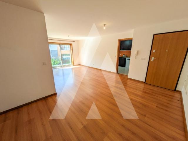 Apartamento T3 com Excelente Exposição Solar!