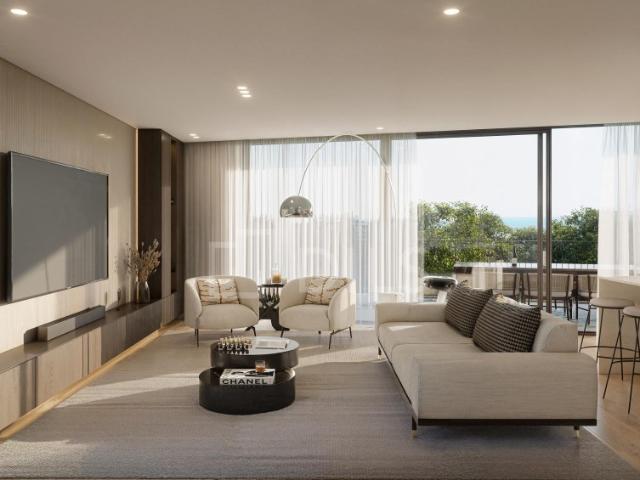Apartamento T3 com jardim e estacionamento no Porto