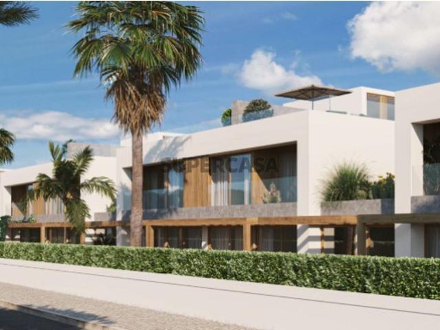 Apartamento T3 com jardim e piscina em Porto Covo, Sines