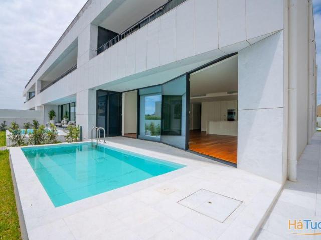 Apartamento T3 com Jardim e Terraço em Canidelo | 26064066173