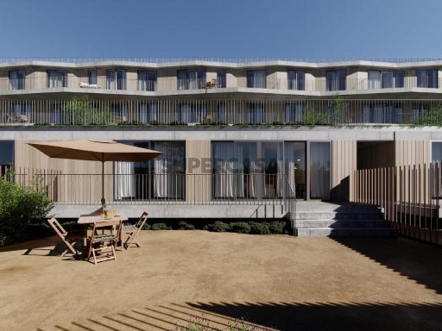 Apartamento T3 com jardim e terraço, Paranhos