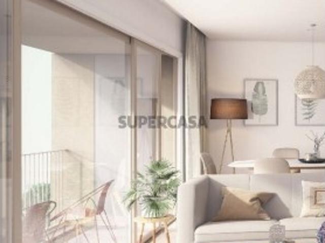 Apartamento T3 com jardim, Prelada